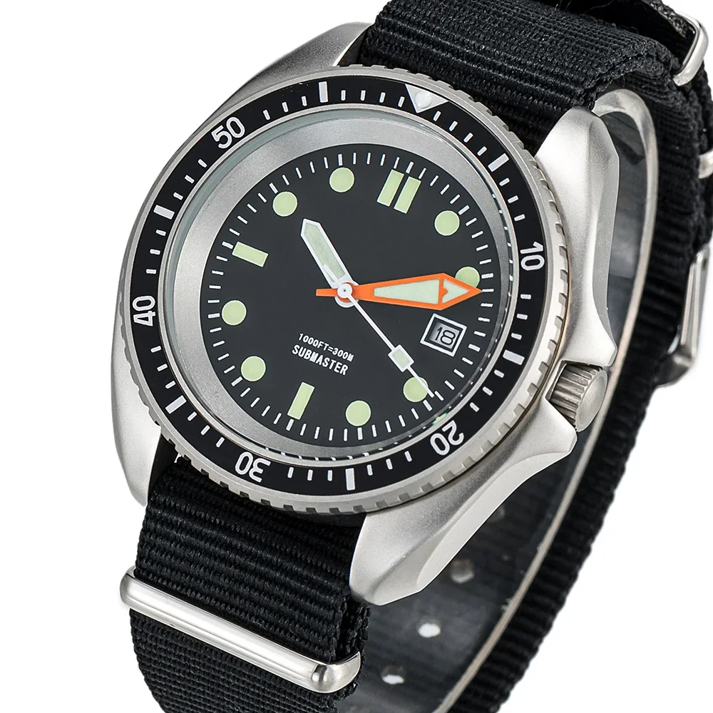 Qimei Classic US Special Forces UDT Orologio da sub all'aperto da uomo sportivo dell'esercito militare SM8016A Finitura opaca