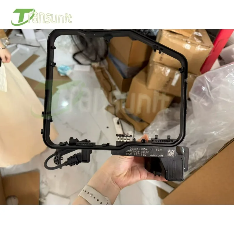 

0AM927769D Рамка блока управления коробкой передач подходит для VW AUDI TCU Внешний кронштейн рамы с разъемом 0AM DQ200 DSG 7-скоростной