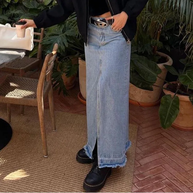 

Classic Lady Vintage Denim Split Skirt Summer Casual Loose and Comfortable Fringe At Skirt Bottom