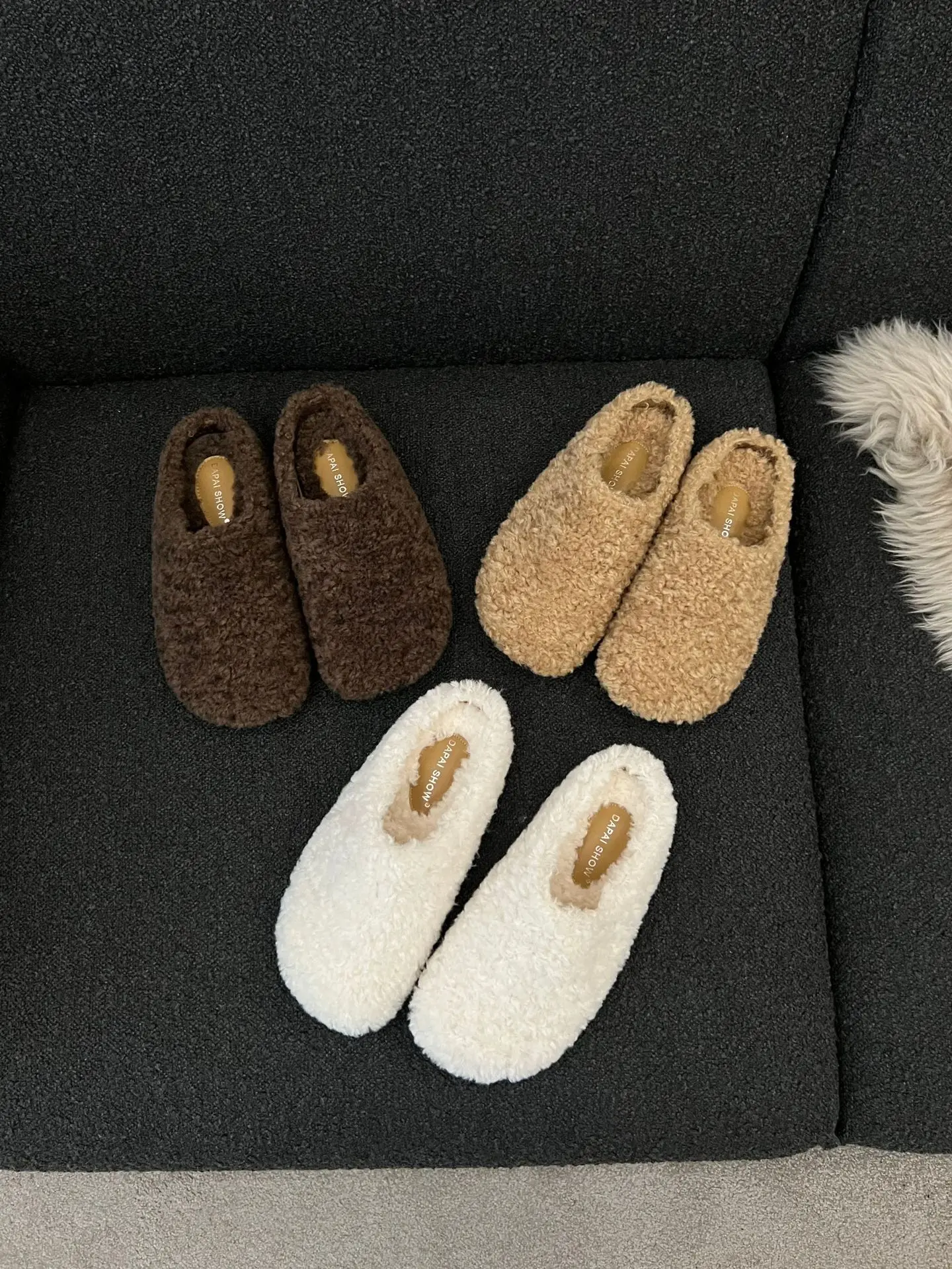 Kolnoo Wholesale Hot Sale Autumn Winter Simple Lazy Wool Shoes Women's Lamb Wool Foot Home Slipper Warm and Wear Flat Slippers