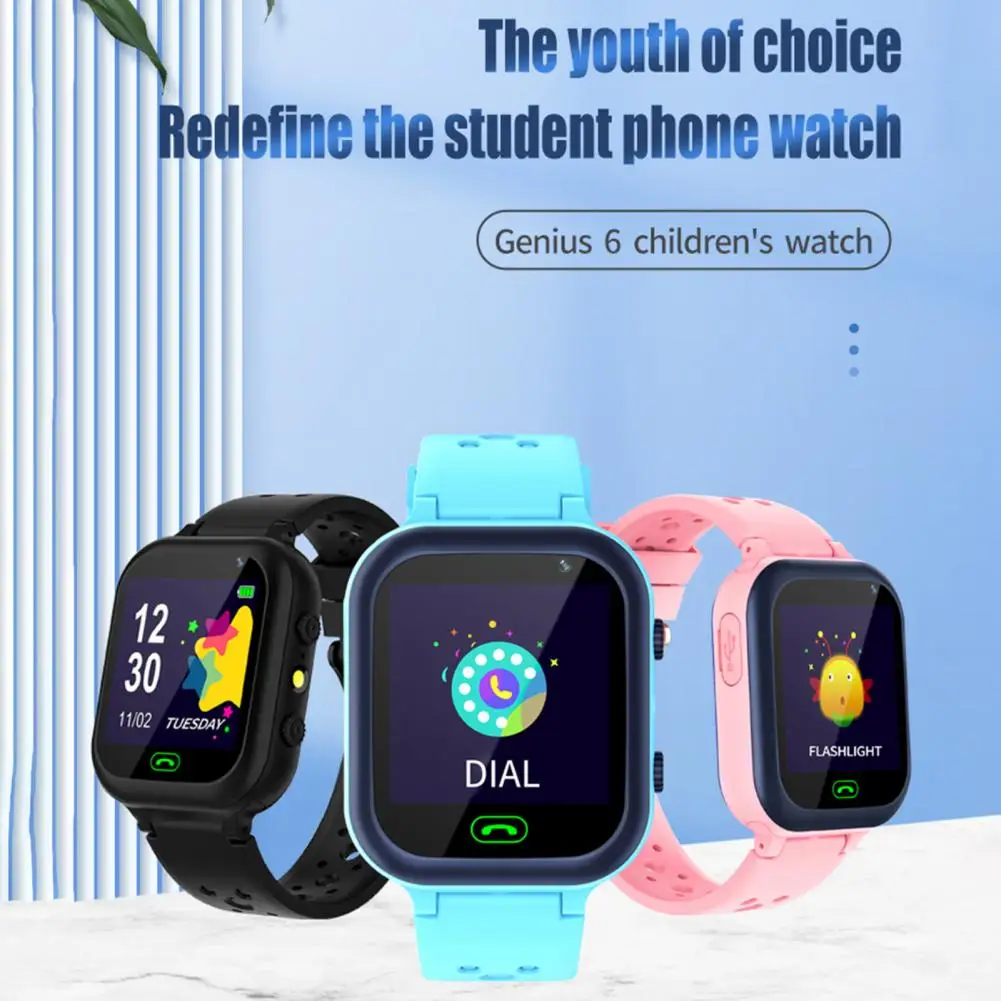 أطفال SmartWatch 2G Talk الهاتف مقاوم للماء النشاط المقتفي مشغل موسيقى SOS مكالمة الطوارئ تتبع الموقع إنذار الساعات الذكية