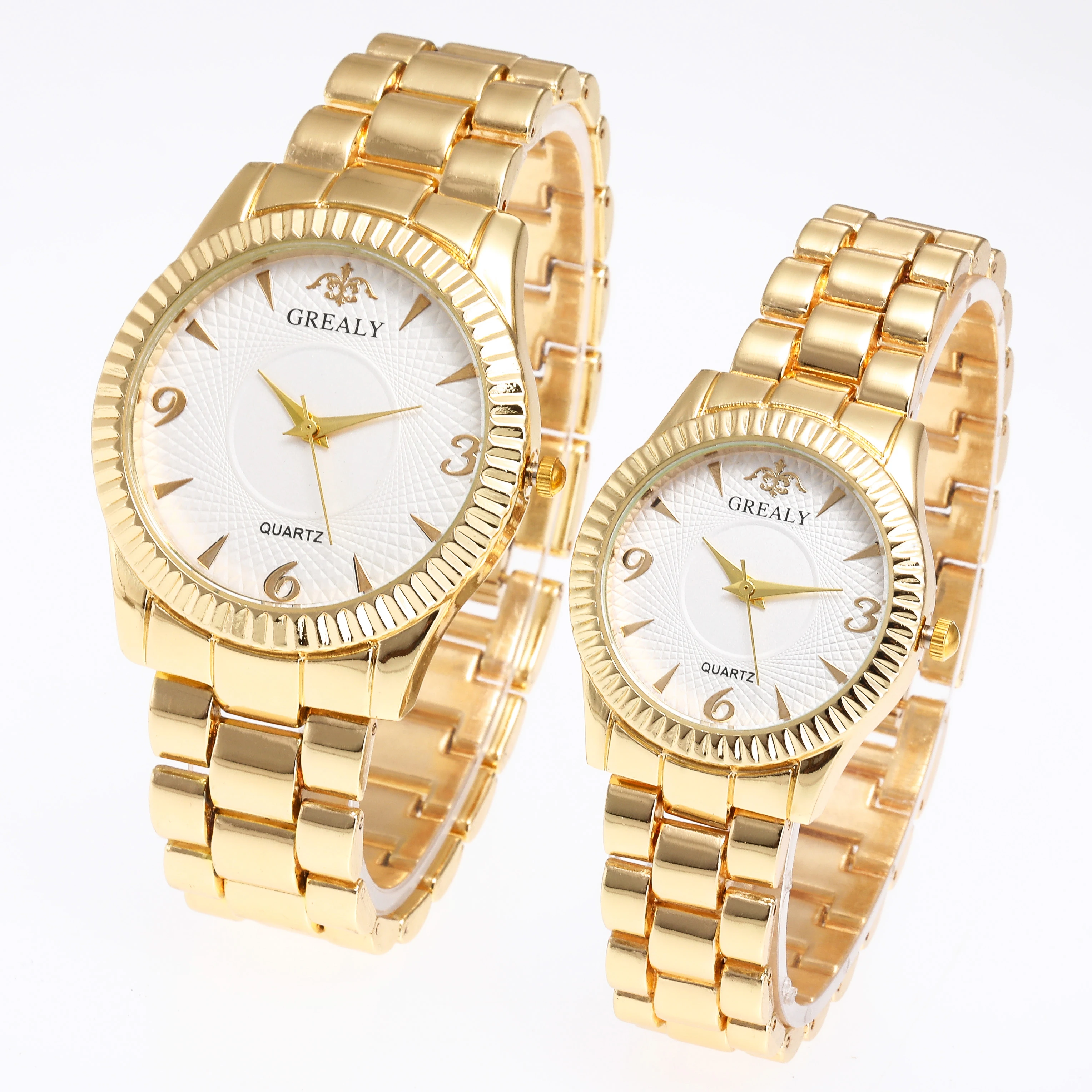 تنوعا مقياس رقمي كوارتز زوجين الساعات عارضة الرجال مجموعة الصلب الفرقة ووتش المرأة بسيطة