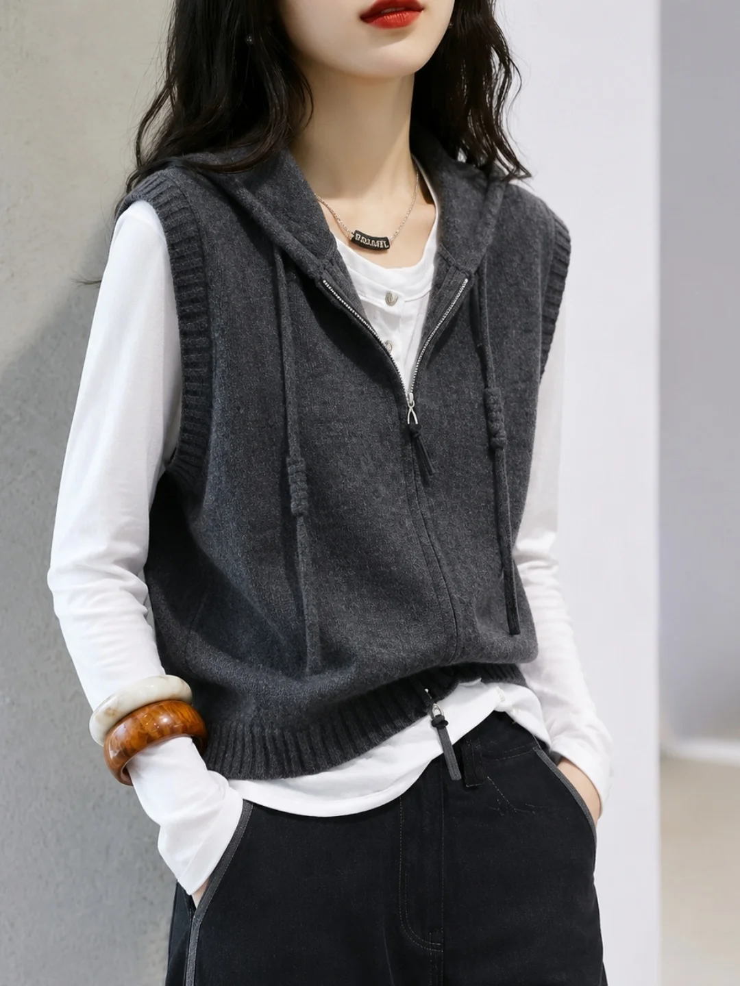 Fashionable Knitted Zipper Hoodie Vest Women's New Arrival Commute Style Autumn Design Simple Versatile Sleeveless Top