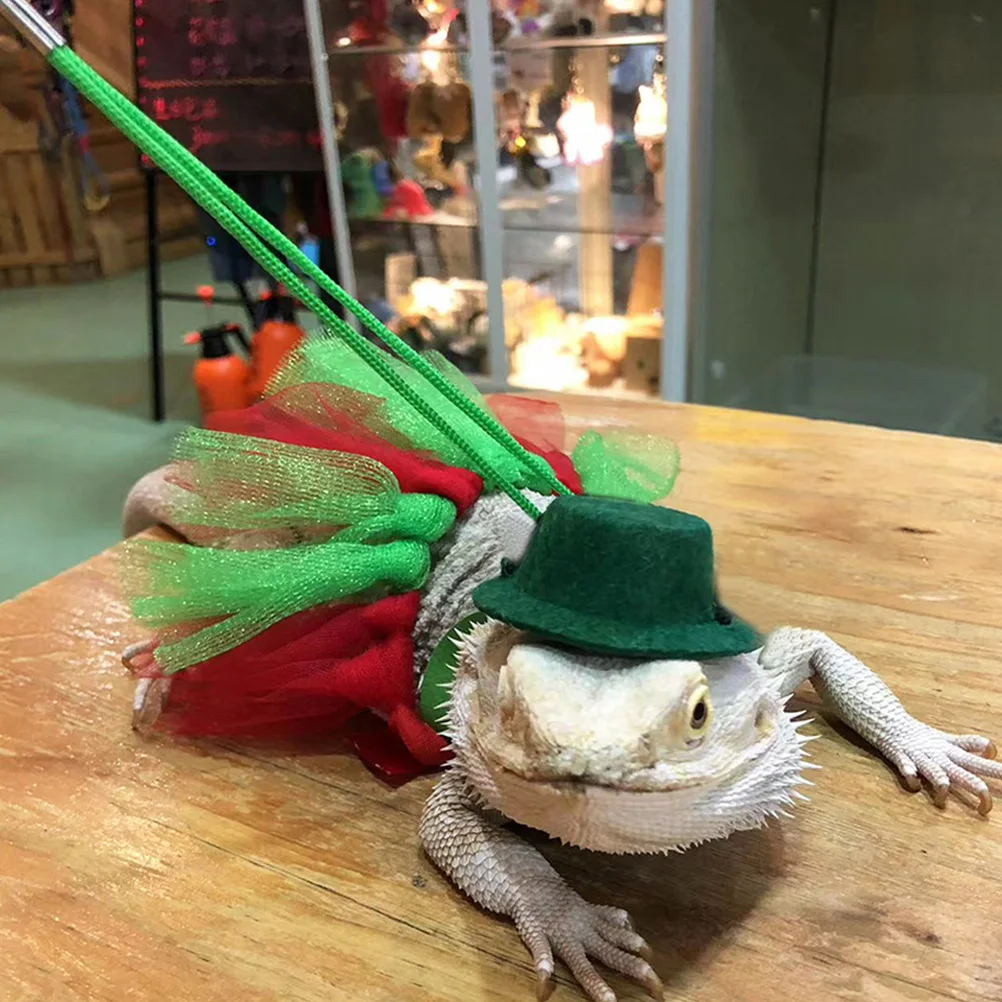 

Christmas Style Bearded Dragon Leash Kit Xmas Lizard Harness Long Rope for Reptiles Lightweight Durable Comfortable Outdoor Use