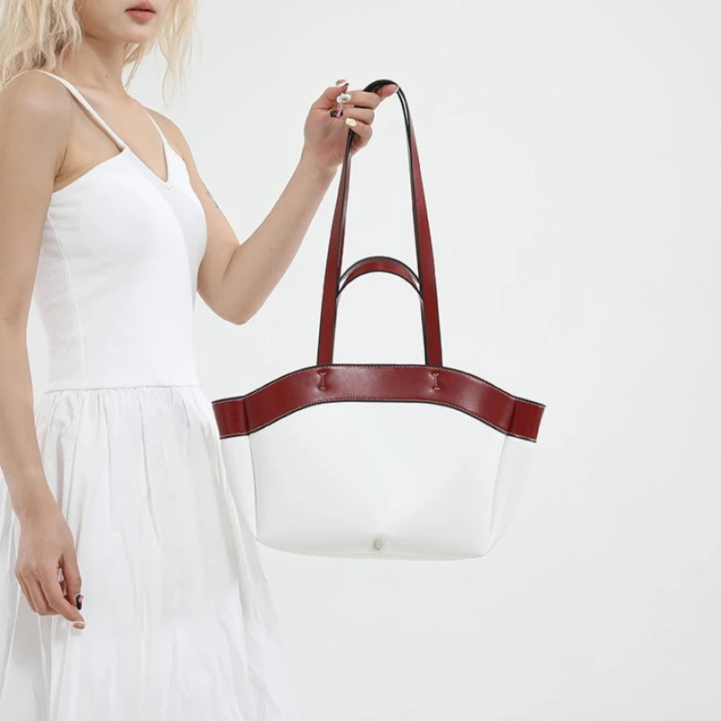 

Fashion Solid Color PU Zipper Sweet Shoulder Bags 2026 High Quality Sewing Thread Tote Bags Hot Sale Large Capacity Women's Bags