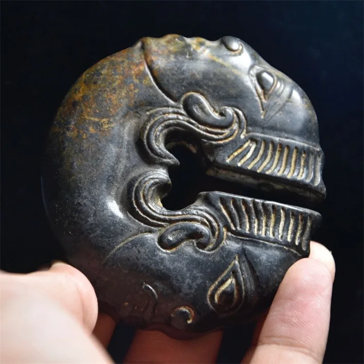 Hongshan Culture meteorite meteorite Sun God Hongshan dzi beads collection double-faced head.