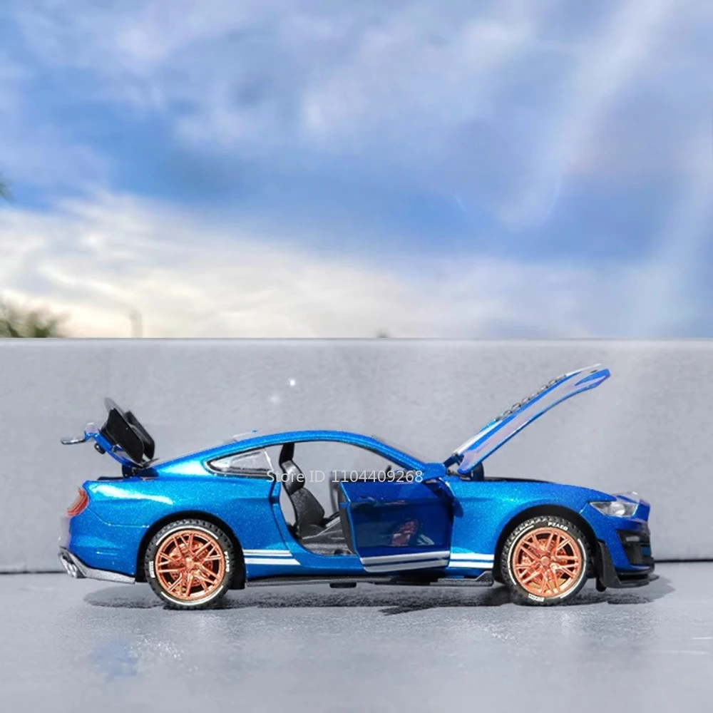 スケール 1:32 マスタングシェルビー GT500 F-150 おもちゃの車モデル合金ダイキャストサウンドライトプルバック車両モデル子供の誕生日プレゼント