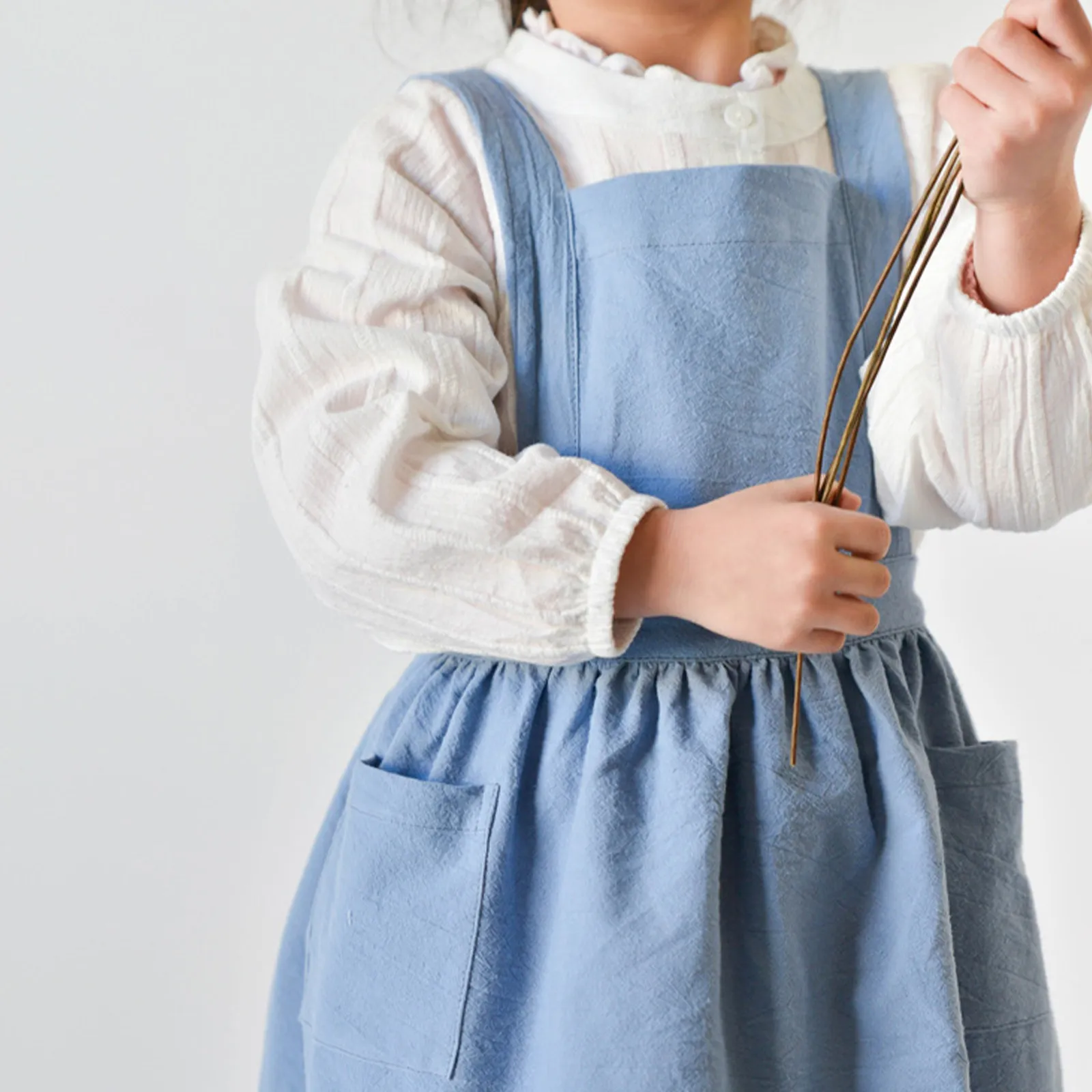 

1Pcs Kids Apron Comfortable Cotton Linen Baking Cooking Painting Multipurpose Sleeveless Children Apron Pocket