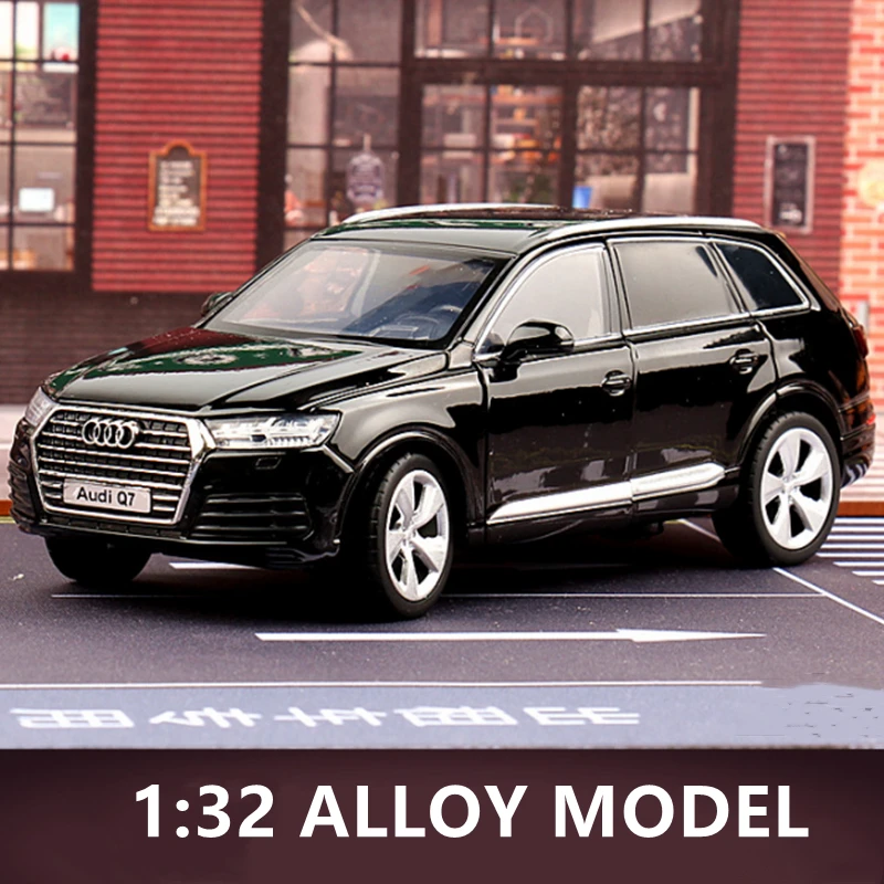 1:32 AUDI Q7 SUV Alloy Car Model Diecast & Toy Vehicles Metal Toy Car Model Collection High Simulation Sound and Light Gift