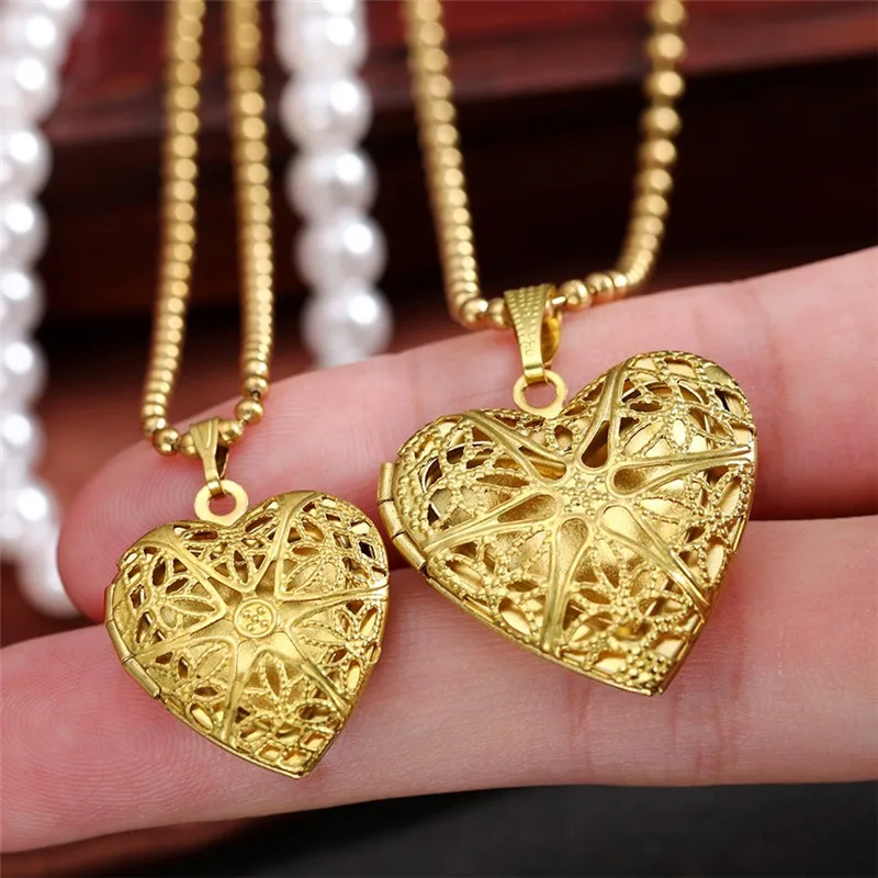 Exquisite Vintage Golden Color Heart Locket Photo Pendant Necklace Women Romantic Fashion Heart Chain Jewlery Family Gifts