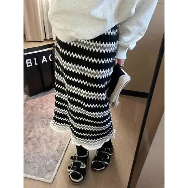 

Deeptown Elegant Stripe Knitted Long Skirt Women Vintage Sweet Autumn Winter Midi Skirt High Waist Aesthetics Patchwork Skirts