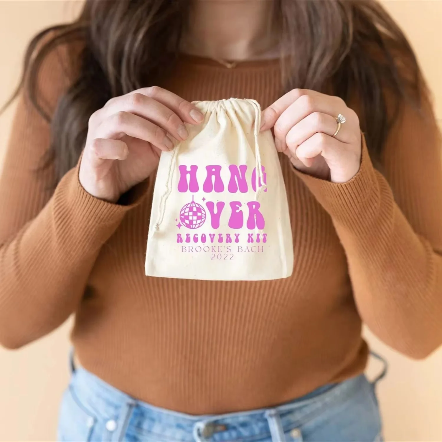 25 pièces Disco Bachelorette - Kit de gueule de bois - Kit de gueule de bois Stayin Alive - Sacs de gueule de bois - Kit de récupération personnalisé - Cadeaux de vie de jeune fille -