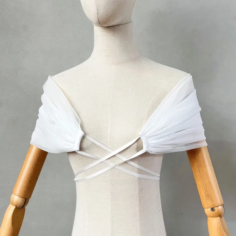 Brautkleid, Hochzeitskleid, One-Shoulder-Träger, trägerloser Schal, der die großen Arme bedeckt, Accessoires und Schultern