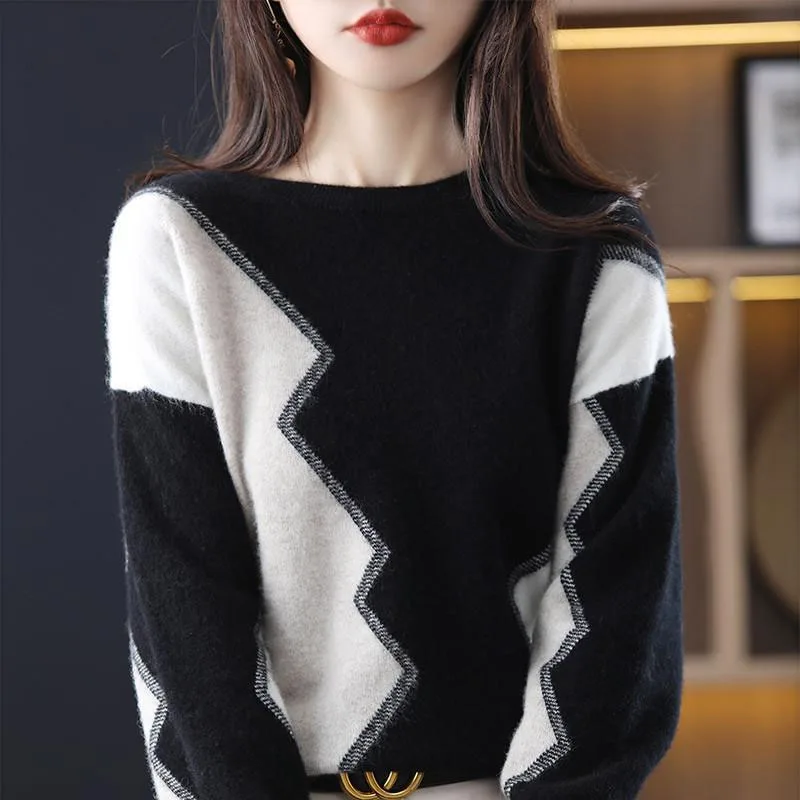 New Autumn/Winter Korean Edition Design with Contrast Color Round Neck Loose and Versatile Foreigner Women's Long Sleeve Sweater