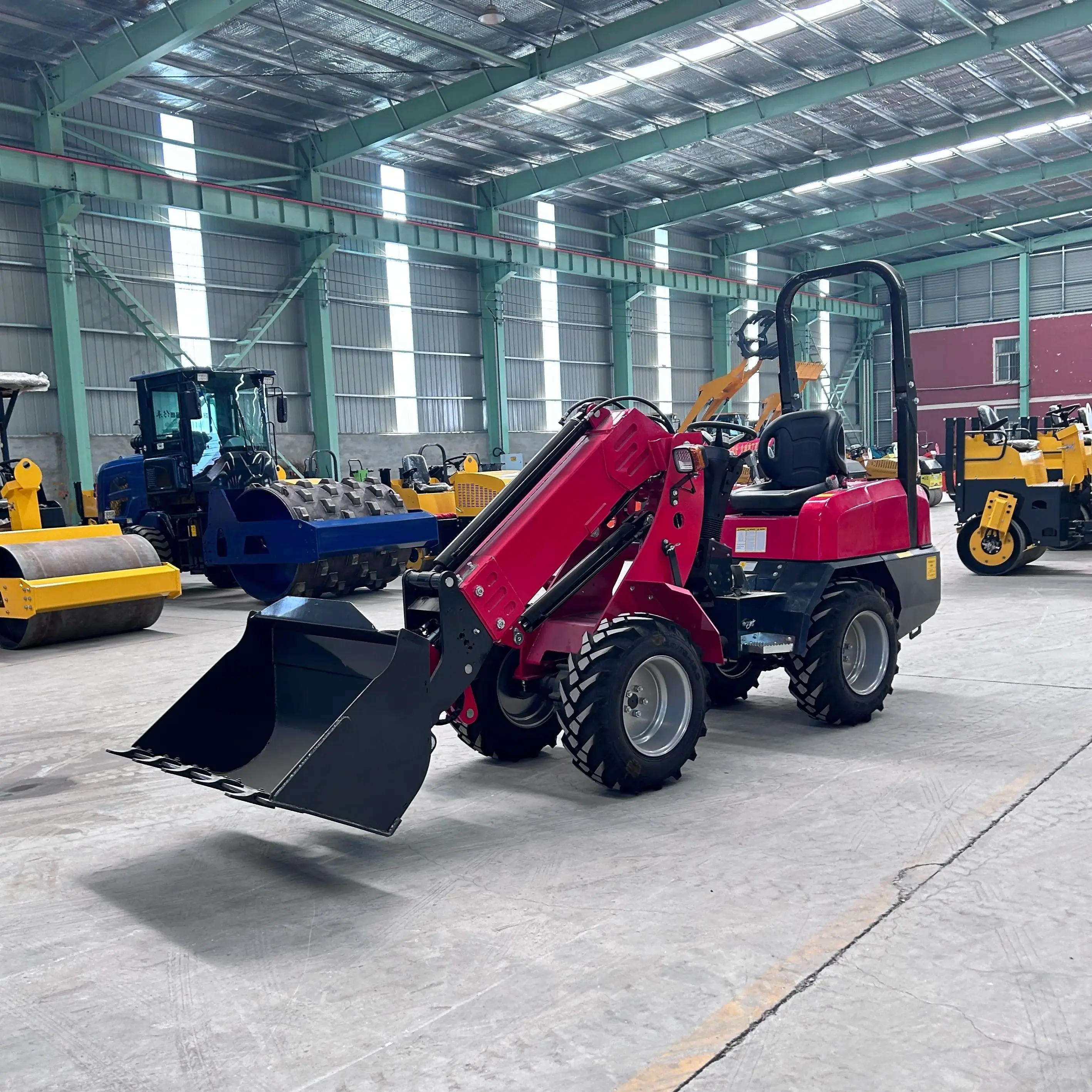 

Небольшой фронтальный погрузчик с телескопическим рычагом для земляных машин, сертифицированный CEEPA мини-телескопический погрузчик на продажу