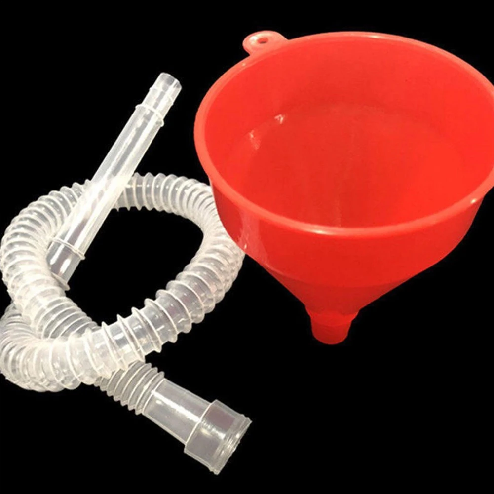 Воронка-для-заправки-и-съемный-шланг-для-добавки-моторного-масла-и-применения-топлива-в-заботах-по-техническому-обслуживанию-автомобилей-и-мотоциклов