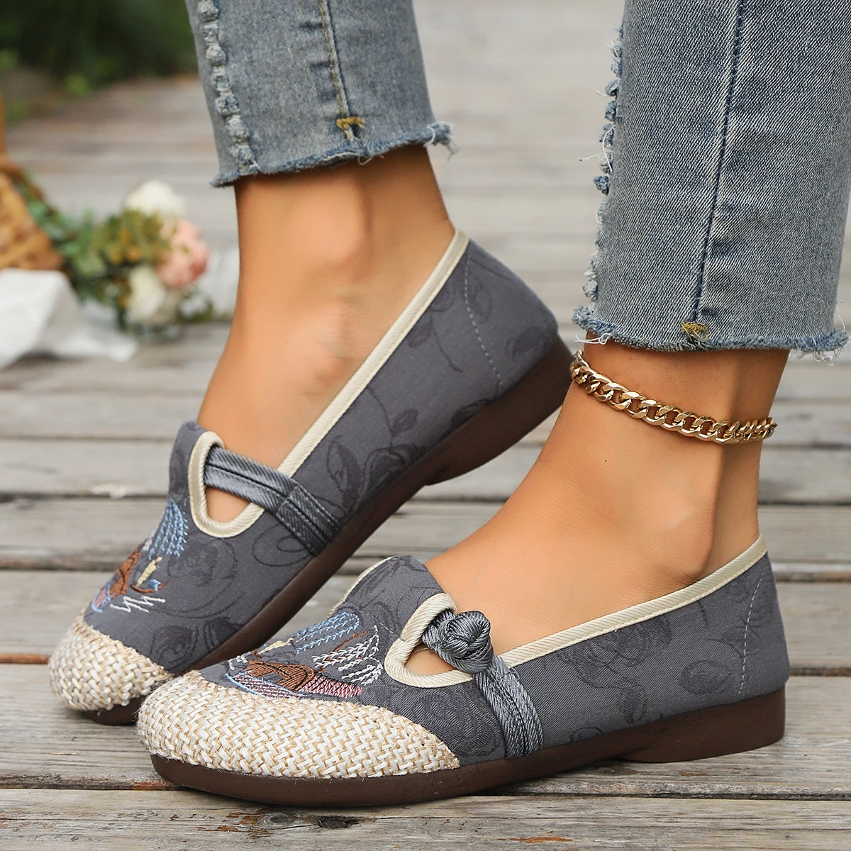 Pumps Shoes Women Loafers Low Heels Flats Casual Summer Barefoot Embroidery Chinese Style Espadrilles Elegant Designer Round Toe