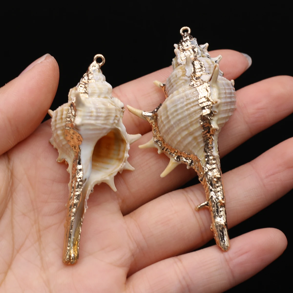 Natural Seashell Metal Crafts Ornaments Tiny Shell Conch Cowire Shell Beads Charms Pendants for Jewelry Making DIY Accessries