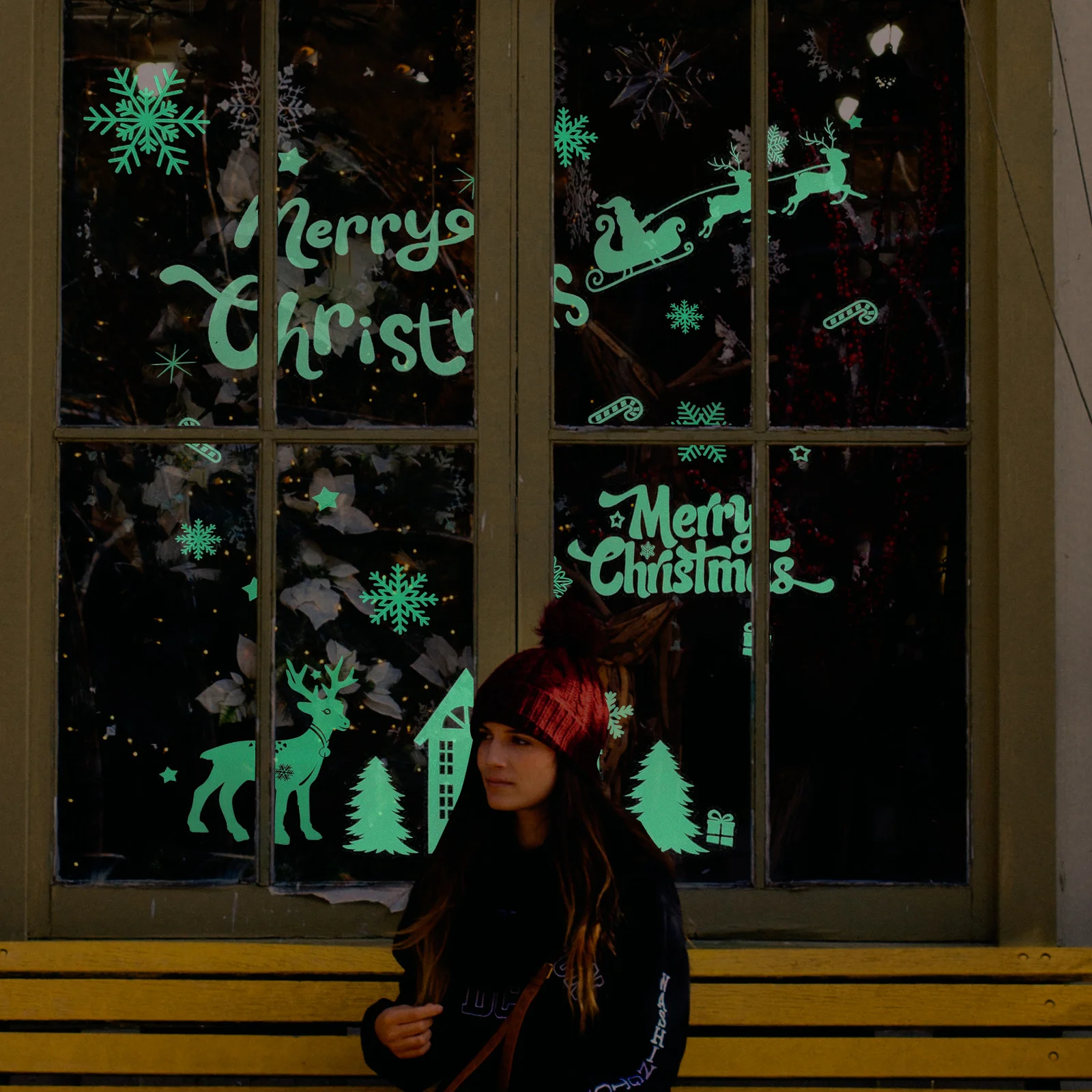 

4 Sheets Christmas Glow Wall Stickers Luminous Decorative Decals Home Party Window Fluorescent Adhesive Xmas Supplies