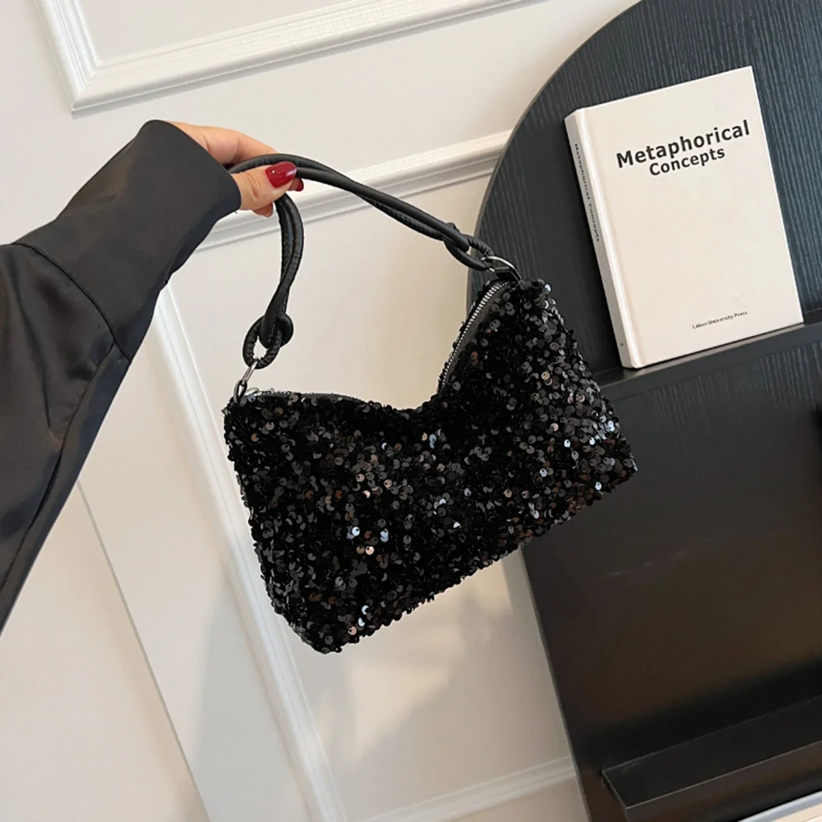 2026 INS Schwarze Glitzer-Unterarmtasche, lässiges, schickes Design, Umhängetasche, passend zu jedem Outfit – Detail 4