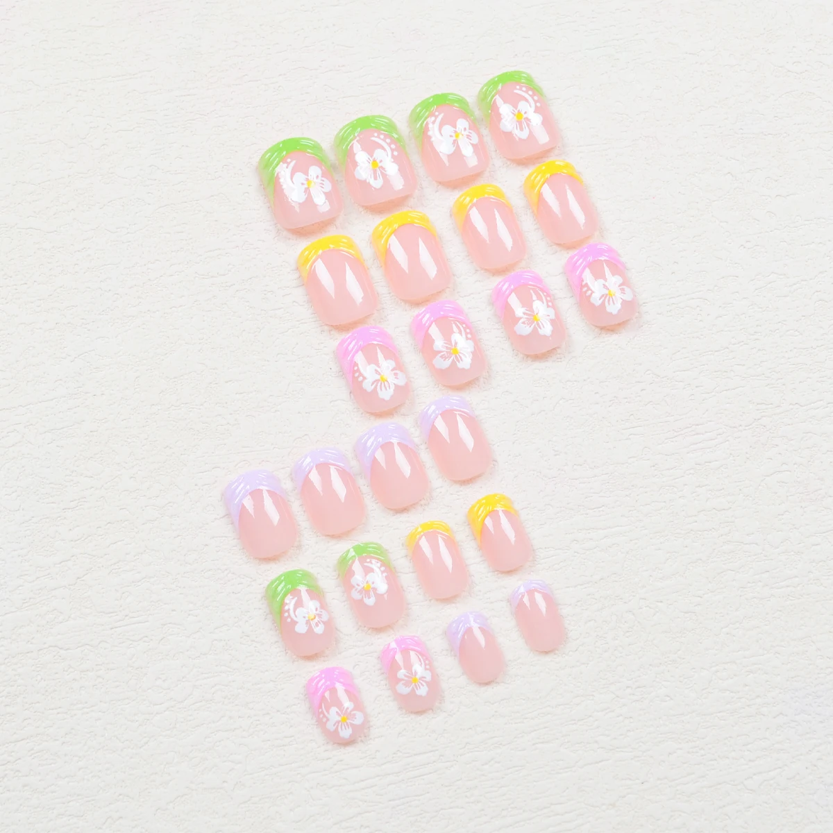 Remendo oval curto do prego, projeto francês, flores brancas, linha transparente 3d, cor 24