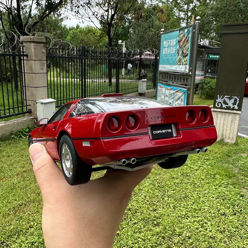 AUTOart 1:18 FOR Corvette C4 1986 alloy Chevrolet car model Metal classic car
