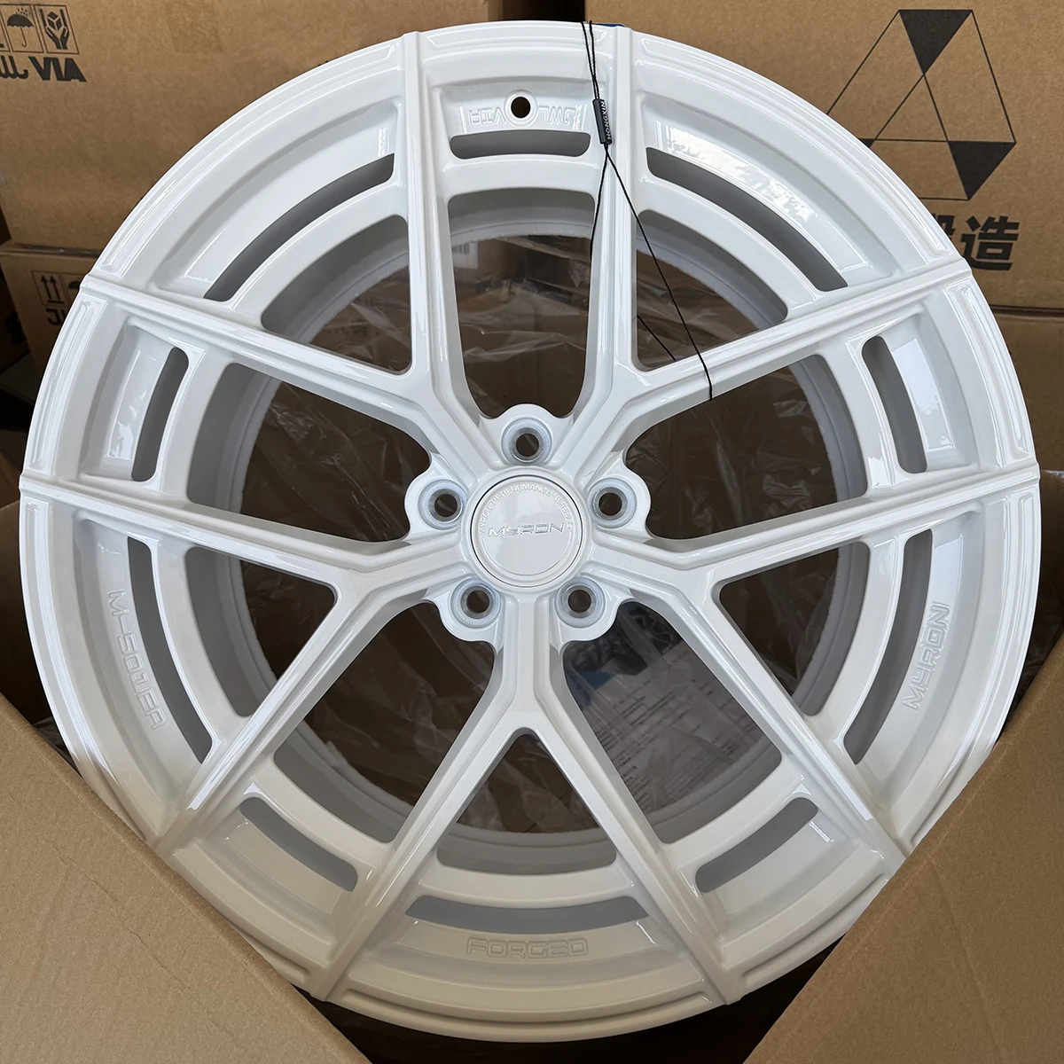 Xianglun Wholesale Custom Forged Wheel Hub 20-26 Inches Bright White 35mm 30mm 15mm ET Aluminum Alloy 40mm PCD 98mm 100mm PCD