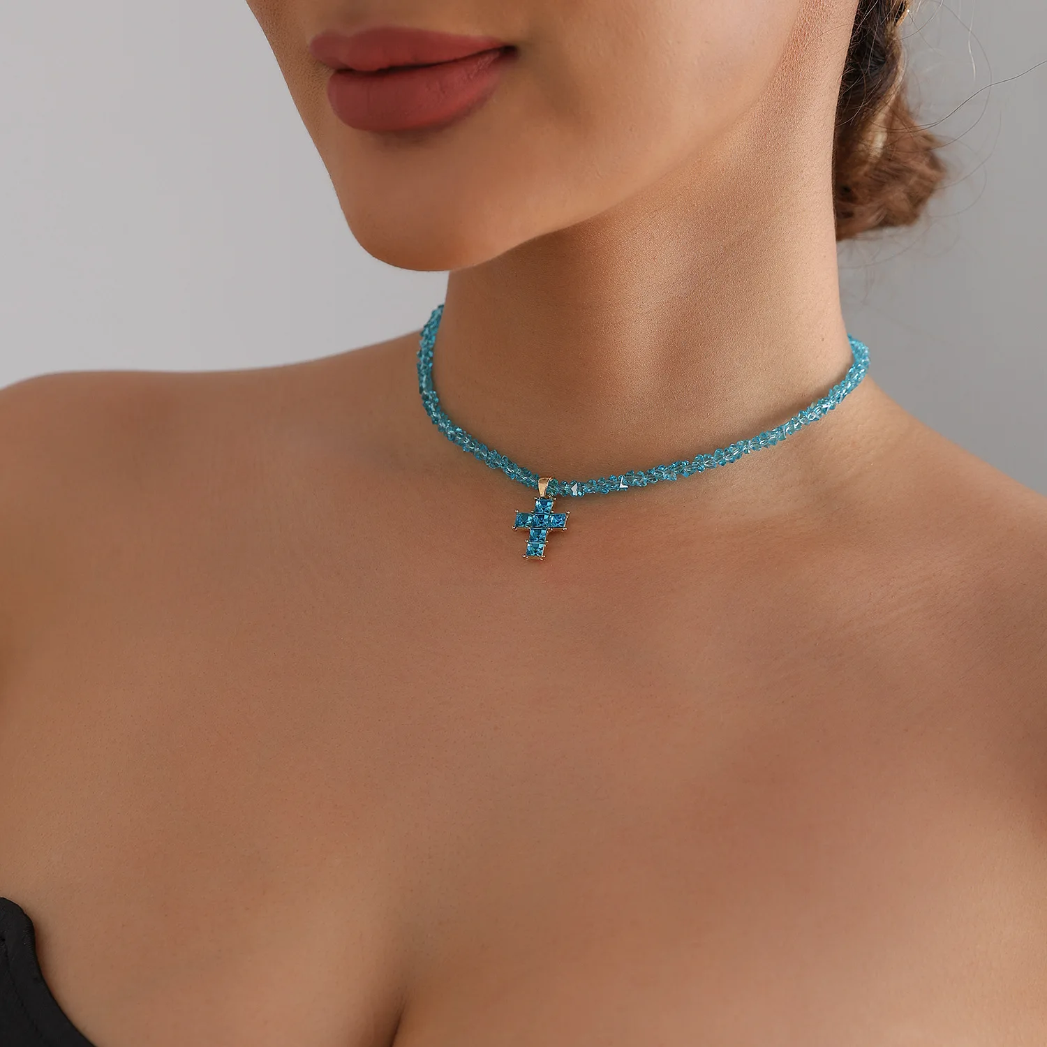 Fashionable geometric cross pendant necklace for women crafted from electroplated alloy with clavicle-length chain measuring 31–