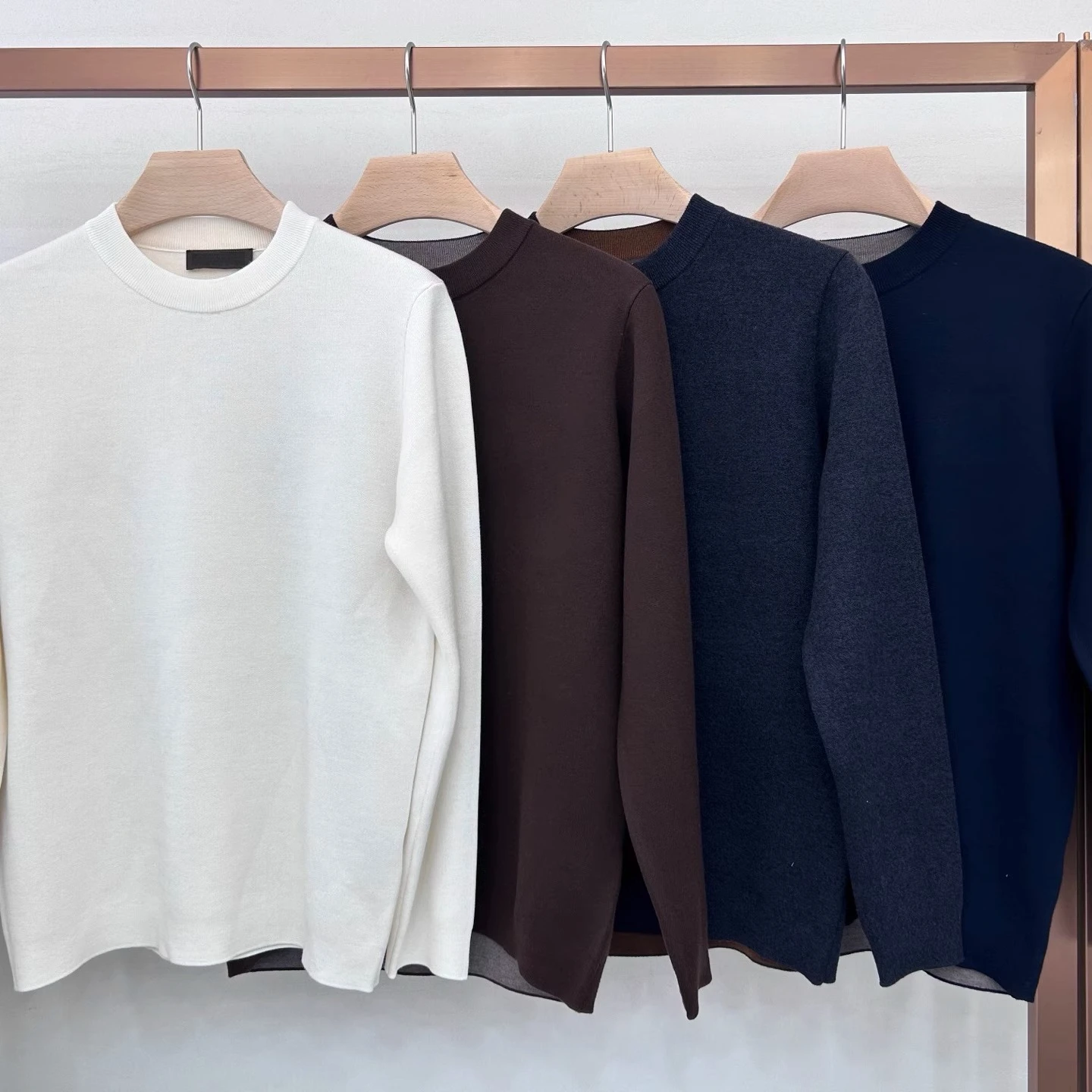 

LP Italian Casual Embroidery Crew Neck Long Sleeve Solid Color Knitted Cardigan