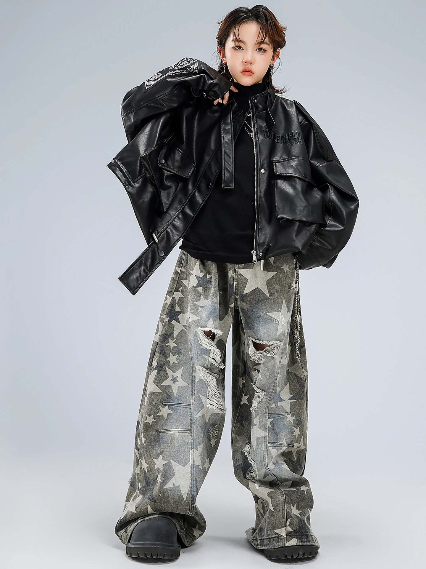 2025 Ballroom Hip Hop Danskostuums Voor Meisjes Zwarte Jasje Losse Broek Streetwear Jongens Jazzdans Stadium Kleding DQS 21193