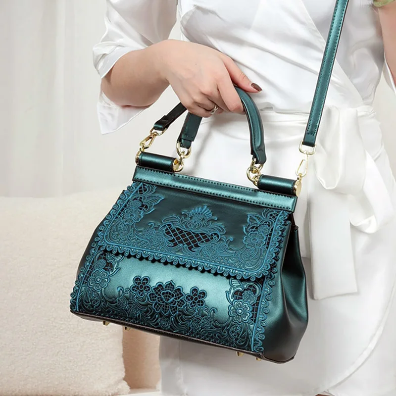 VM FASHION KISS 2024 Lace Design Top-Handle Bags Women Frame Handbag Hollow Out Microfiber Messenger Bag Material High Quality