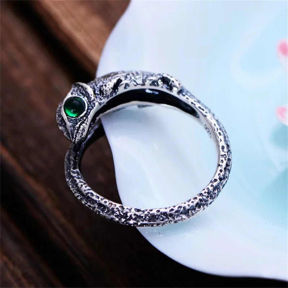 Wu\'s 2022 New Retro Alloy Lizard Chameleon Red Blue Green Eye Ring Personality Domineering Open Ring Creative Ring