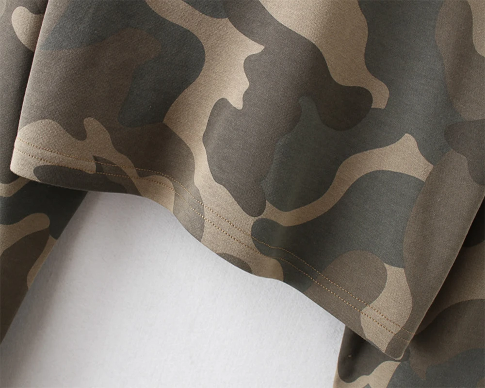 ‌2025 Women's Camo Hoodie - Short Crop Pullover, Oversized Streetwear Jacket for Spring Autumn, Y2K Aesthetic Gym Casual