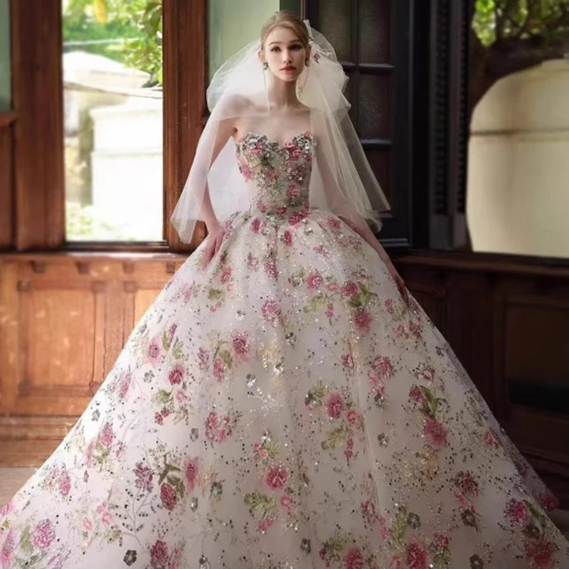 화려한 플로럴 볼 가운 웨딩드레스 스트랩리스 스윗하트 네크라인 반짝이는 스팽글 브라이덜 드레스 2025년 신규 맞춤 제작