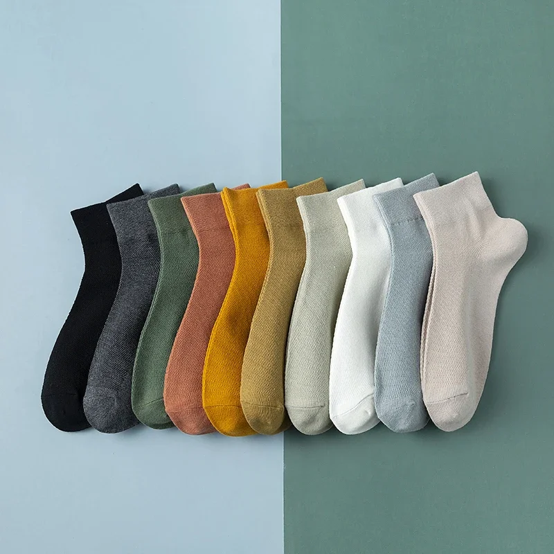 4 pares de calcetines cortos de algodón para hombre, calcetines tobilleros cómodos y transpirables informales de Color sólido, calcetines suaves y sencillos a la moda para hombre