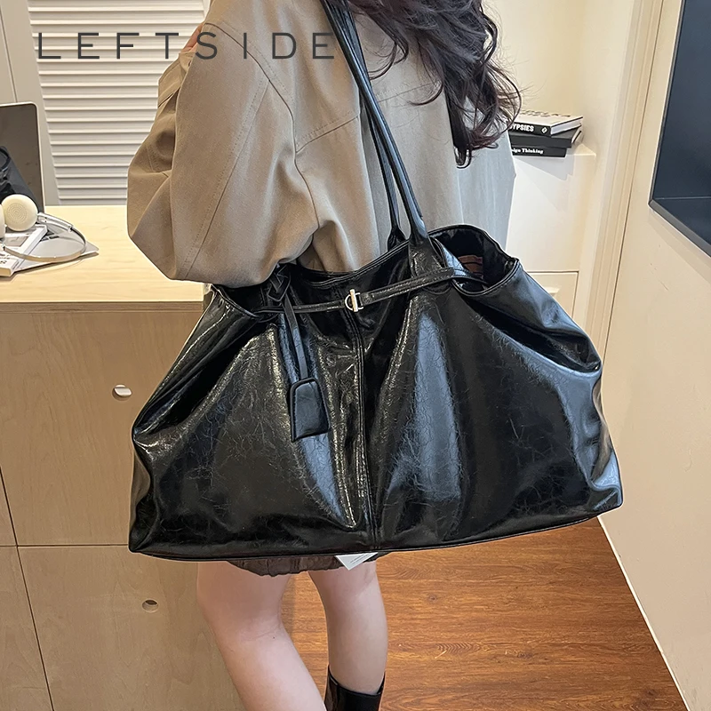 

LEFTSIDE Women's Black Patent Leather Tote Bag Daily Office Travel Shopping Shoulder Bag 2026 Solid Color New Trend Handbags
