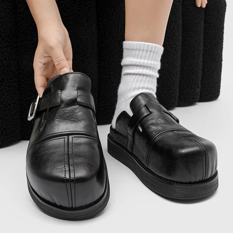 

Classic Summer New Thick Bottom Baotou Couple Slippers Decorated with Metal Buckles Daily Commuting Boken Slippers