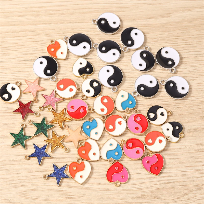 10 Stück niedliche, gemischte Emaille-Anhänger in Form von Tai-Chi-Motiven, Herzen und Sternen zum Basteln von Ohrringen, Halsketten und Armbändern, für DIY-Bastelarbeiten und als Schmuckzubehör. – Detail 2