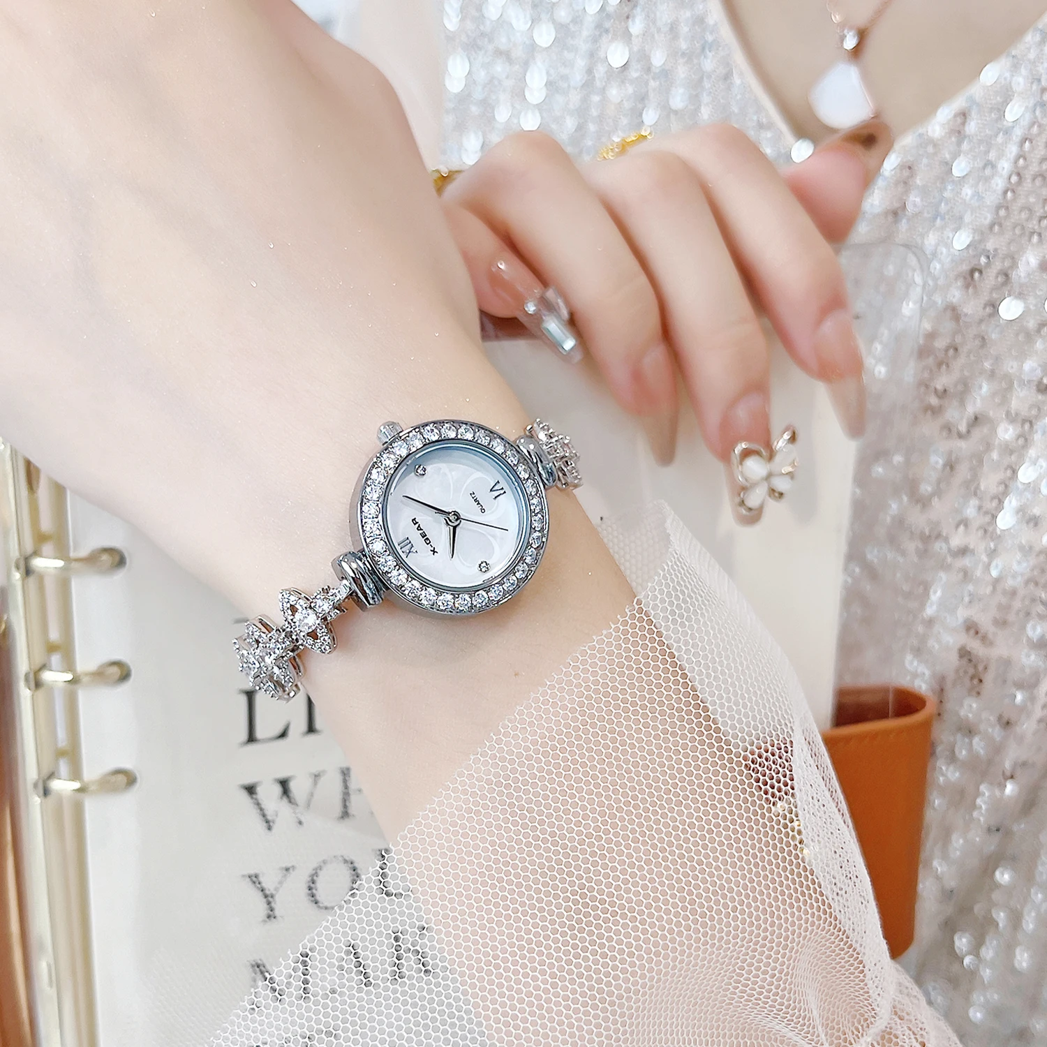 ساعة عصرية مقاومة للماء للأطفال - ساعة يد كوارتز للفتيات، هدية عالمية للطلاب