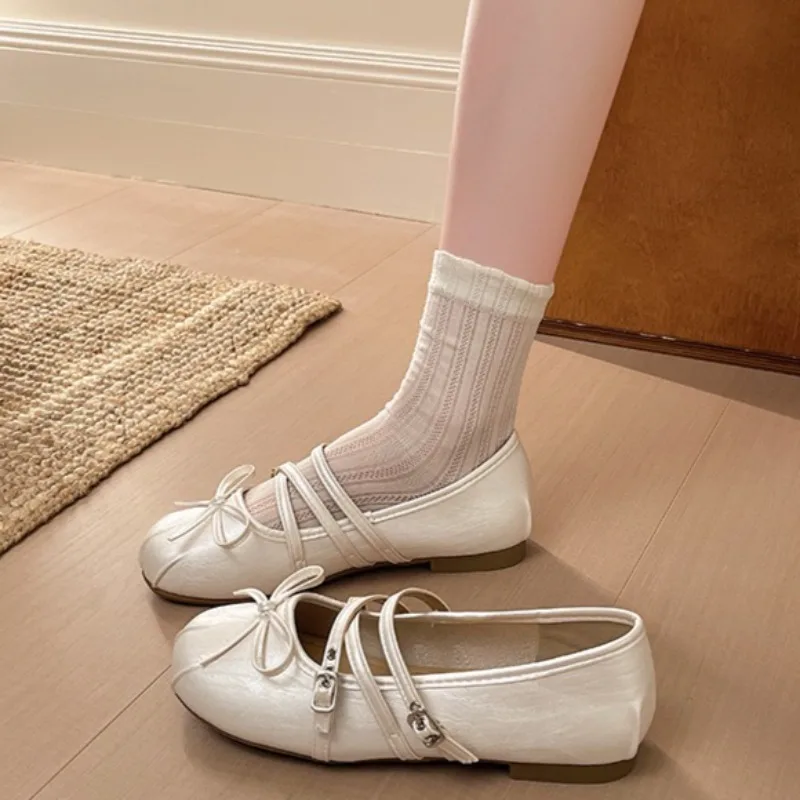 

Women's Mary Janes Classic Round Head Shallow Mouth Single Shoes Fashion Soft Leather Casual Shoes Sweet Style Bow Ballet Shoes