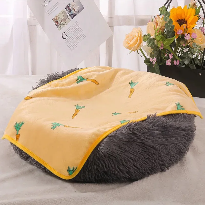 Soft Flannel Pet Blanket Cartoon Printing Dog Bed Sleeping Blanket Warm Comfortable Household Sofa Blanket Cushion Pet Supplies