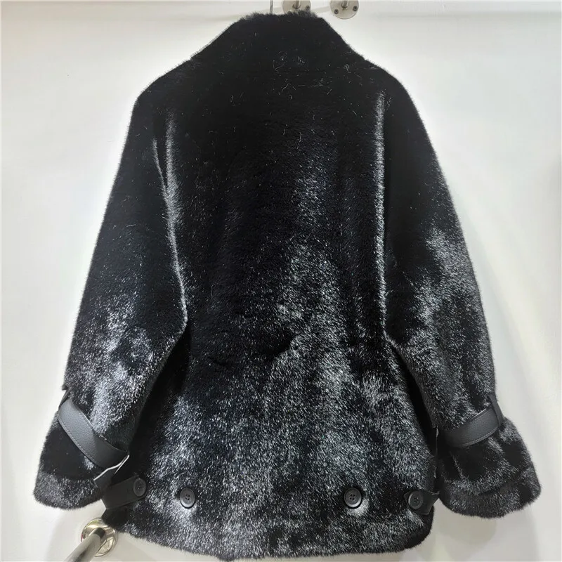 WTHT جديد عصري المرأة تقليد المنك الصوف وهمية الفراء معطف دافئ 2025 الخريف موضة الوقوف طوق طويلة الأكمام سترة الإناث 1LS2695