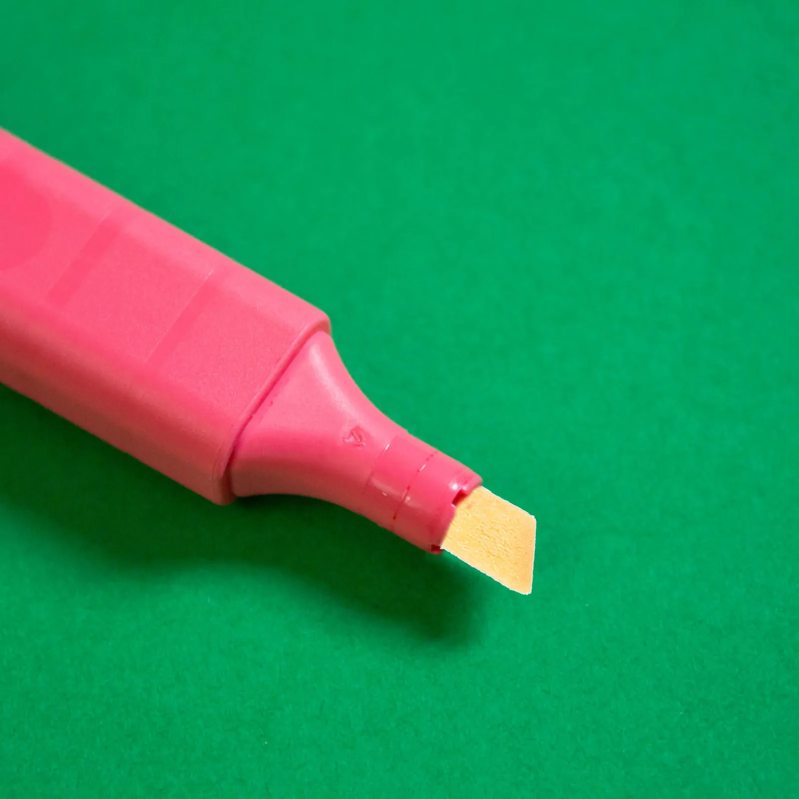 

50Pcs Paint Pen Replacement Nibs Durable Smooth Edges Universal Pen Points Acrylic Markers Tips Paint Marker Nibs