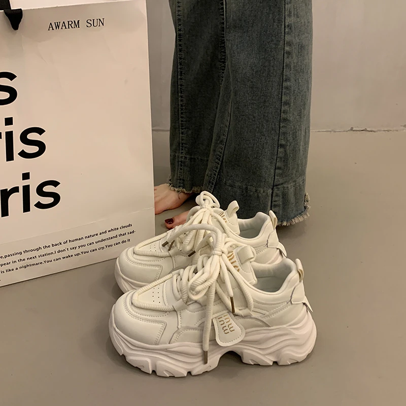 

2025 кроссовки на высокой платформе, женские кожаные туфли для папы, женские черные кроссовки на массивном каблуке, обувь на толстой подошве, модная обувь, увеличивающая рост