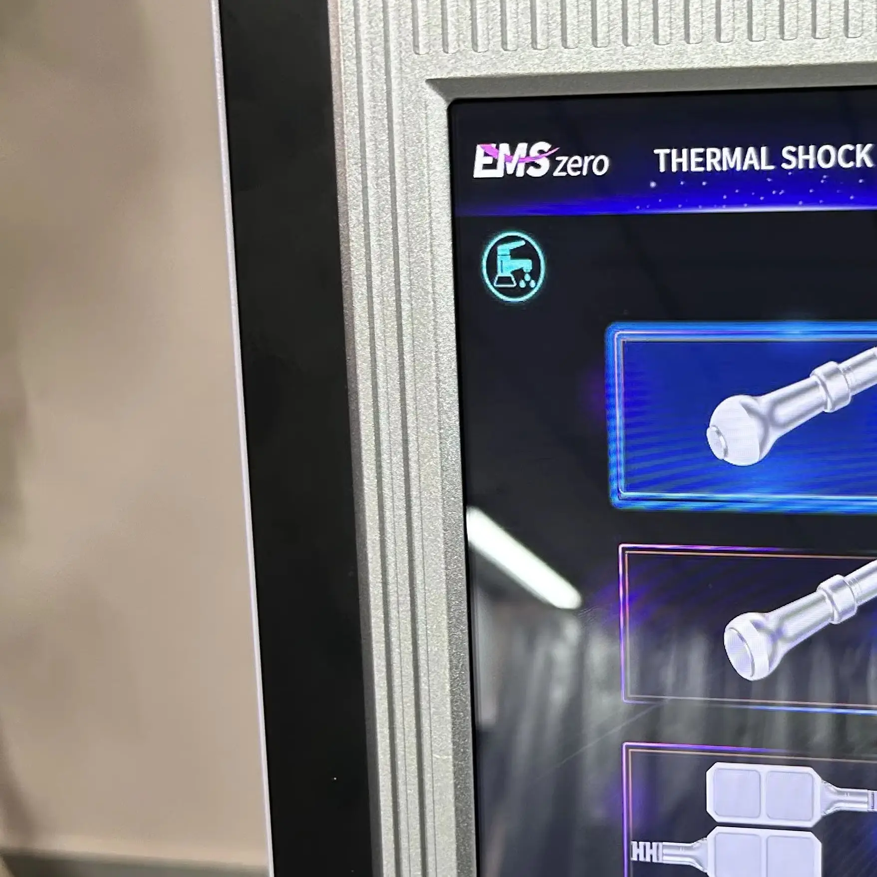 

Профессиональный портативный криоаппарат для лица и тела: горячая и холодная терапия для укрепления кожи, уменьшения жира, подтяжки кожи и коррекции фигуры