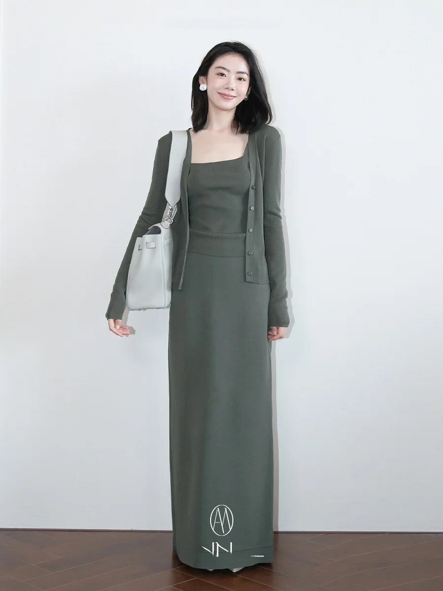 

Комплект MANNALA Autumn Sound: Нано-шелковый приталенный жилет, открытый кардиган и юбка-футляр для женщин, повседневный стиль