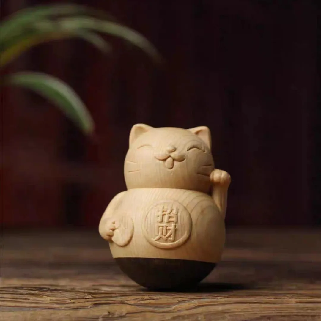 Hinoki Wood Carved Daruma Fortune Cat Guan Yu Figurine Hand Piece Traditional Chinese Home Office Wood Craft Ornament