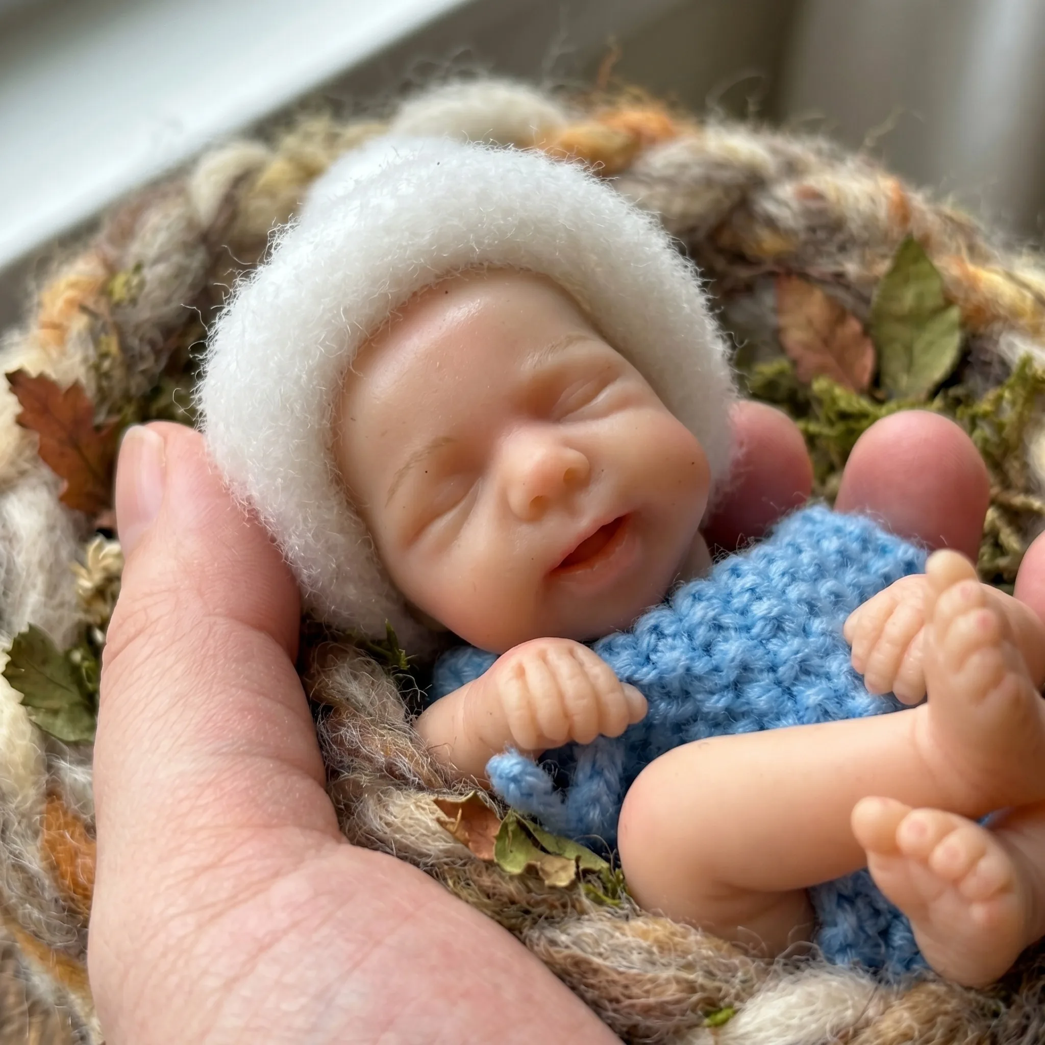 

6 Inch Silicone Reborn Doll Girl Handmade Newborn Baby Doll For Birthday Gifts