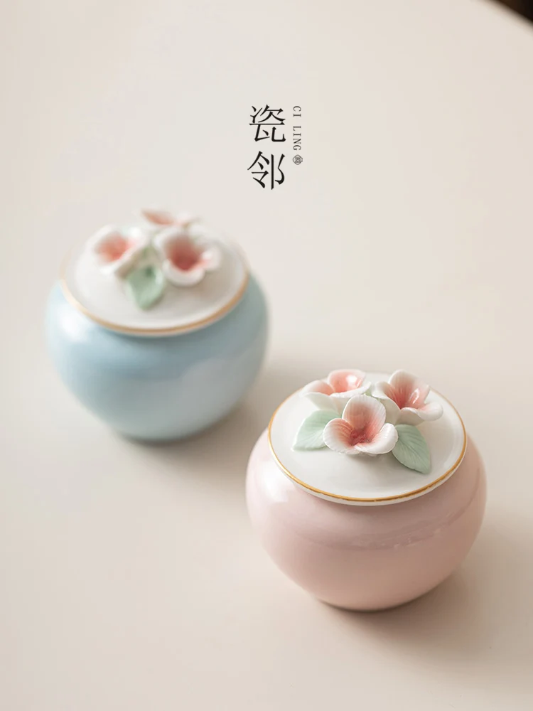 

Handmade Pink Ceramic Tea Canister Moisture Proof Storage Sealable Tea Jar for Green And Black Tea Dehua County Origin