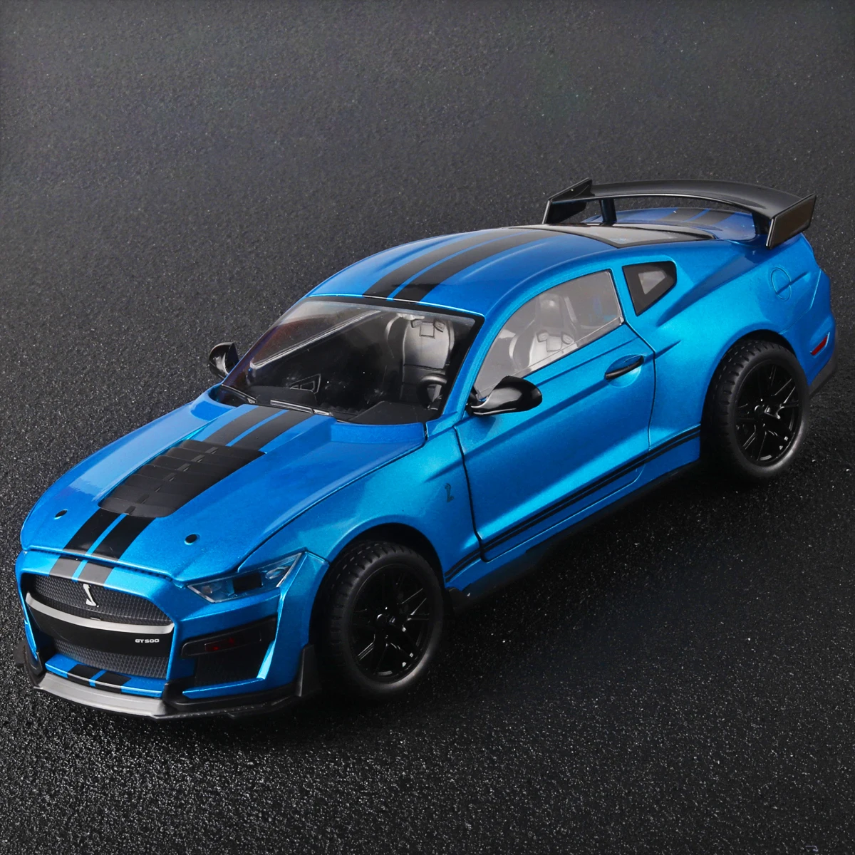 Grande 1/18 liga fundida ford mustang gt500 modelo de carro coleção ornamentos simulação som e luz para meninos presente de aniversário